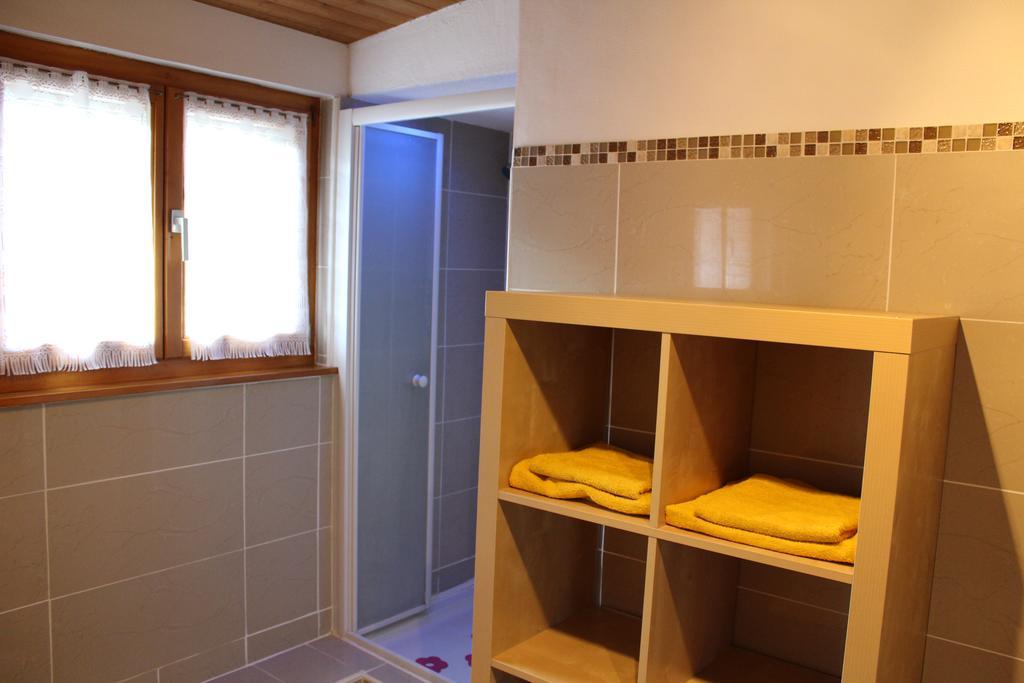 Au Coeur Du Vignoble Sur Bursins Bed & Breakfast Luaran gambar