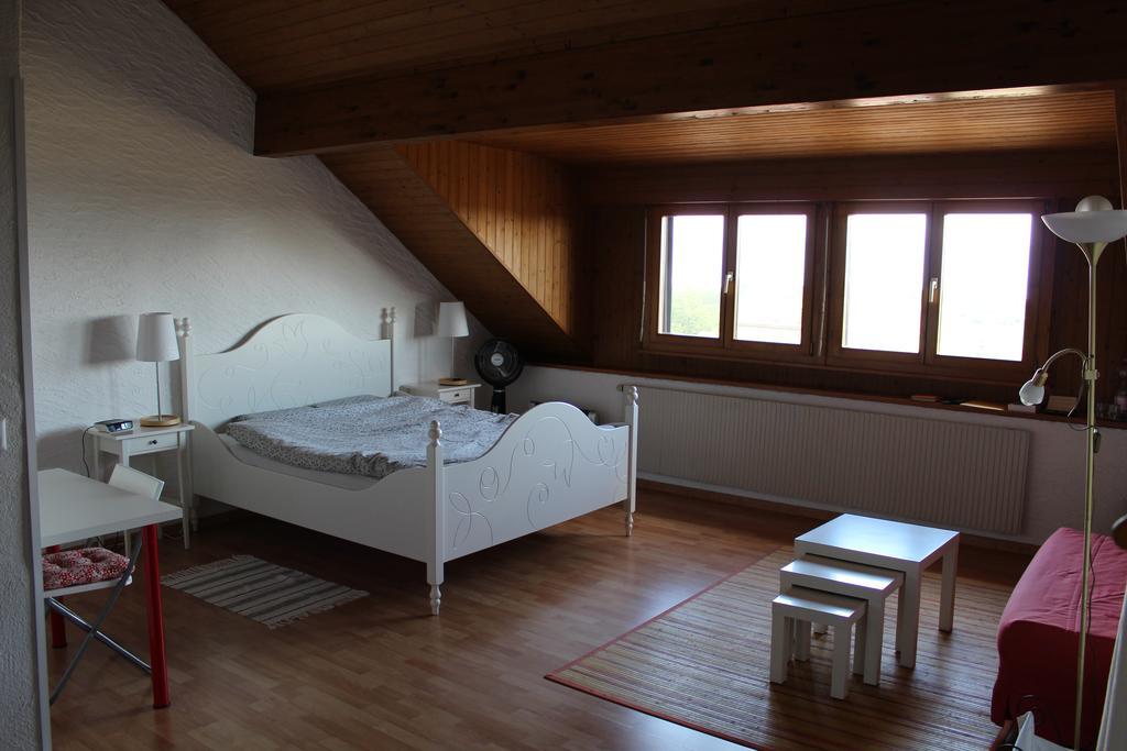 Au Coeur Du Vignoble Sur Bursins Bed & Breakfast Luaran gambar