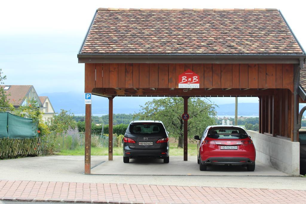 Au Coeur Du Vignoble Sur Bursins Bed & Breakfast Luaran gambar